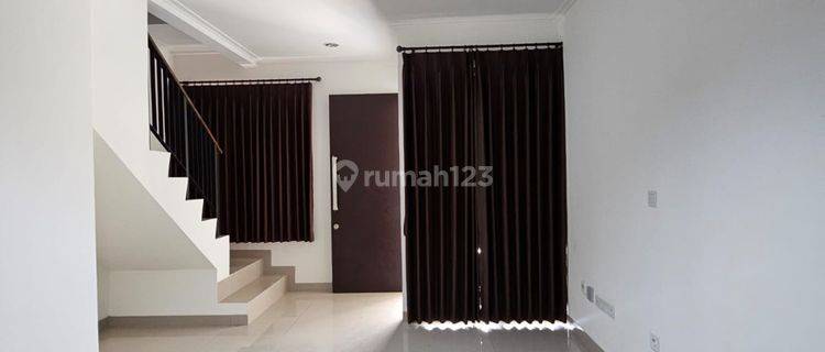 Disewakan Rumah Siap Huni 4,5X12,5 Pik 2  1