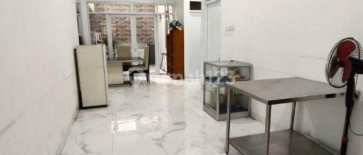 1-Story Property Located in a Strategic Environment. 1