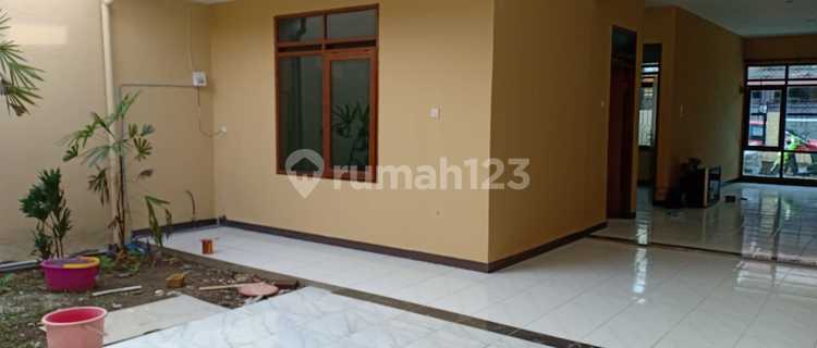 Rumah 2 lantai di Holis Cigondewah, Bandung. 1