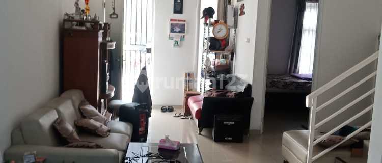 For Sale 2-Story House in Natabelova Complex 1