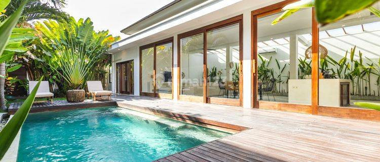 Villa Enclosed Stylish For Rent Yearly, 2 Beds In Canggu 1