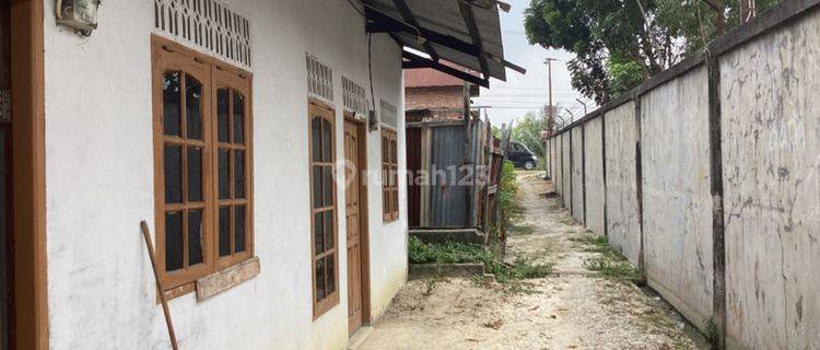 Rumah Petak 3 Unit Dijual di Jl. Pastoran Palas 1