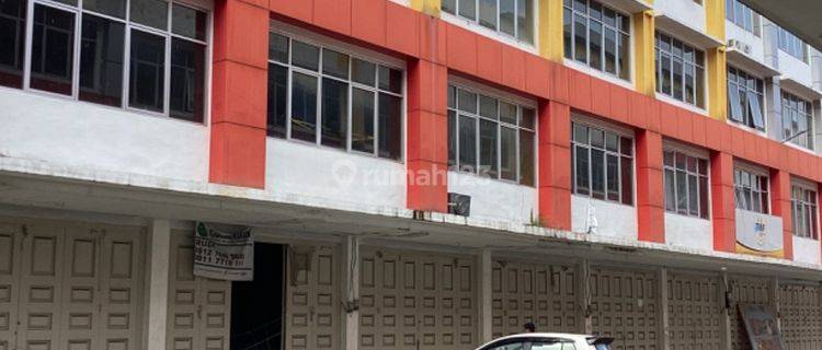 Ruko Kosong 3 Lantai Tengah Kota di Komplek Sudirman Bisnis Center 1