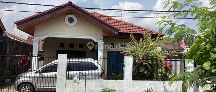 Rumah Bulatan Siap Huni Tengah Kota Dijual di Jl. Pala Pekanbaru 1