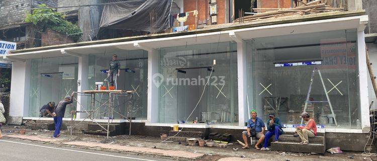 Shophouses in Central Ubud, a very strategic place, there are several shophouses that have just been completed, suitable for offices and accessories sellers 1