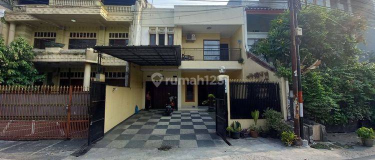 Rumah Pinggir Jalan Pengadegan Jakarta Selatan Selangkah Ke LRT 1