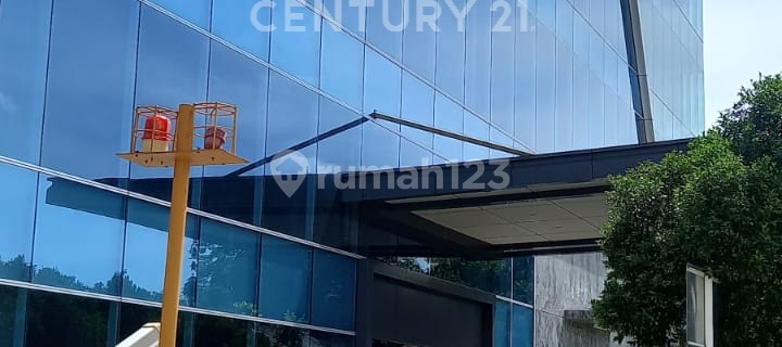 Gedung Kantor di Area Perkantoran Segitiga Emas Gatot Subroto 1
