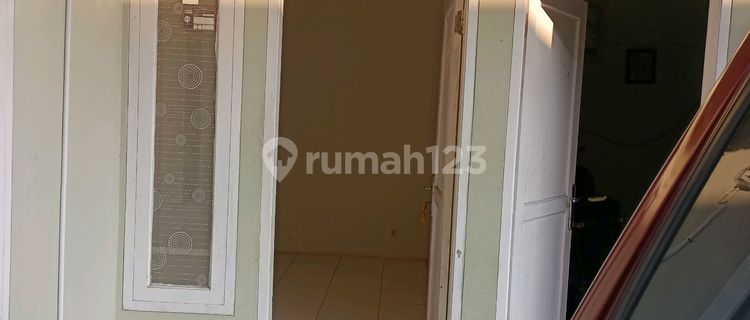 Dikontrakkan Rumah Harga: Rp 12 Juta/tahun Lokasi: Cipanas 1