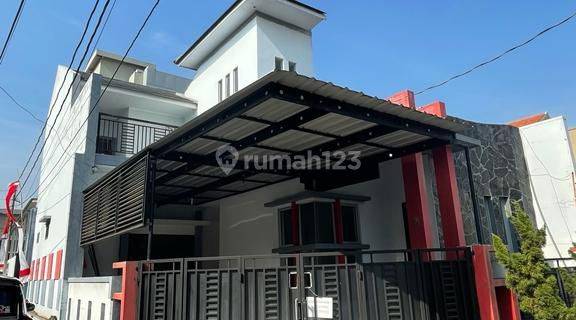 SEWA RUMAH BAGUS BISA UNTUK KANTOR DEKAT STASIUN TAWANG, KOTA LAMA  1