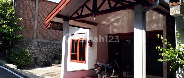 Sewa Rumah Murah Semi Furnish Dekat Tol Krapyak Semarang Barat 1