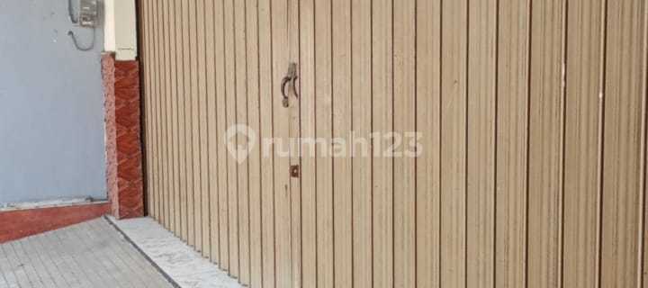 Nice Shop for Rent on the Main Road, Can Be Passed by Double-Tire Trucks, East Semarang 1