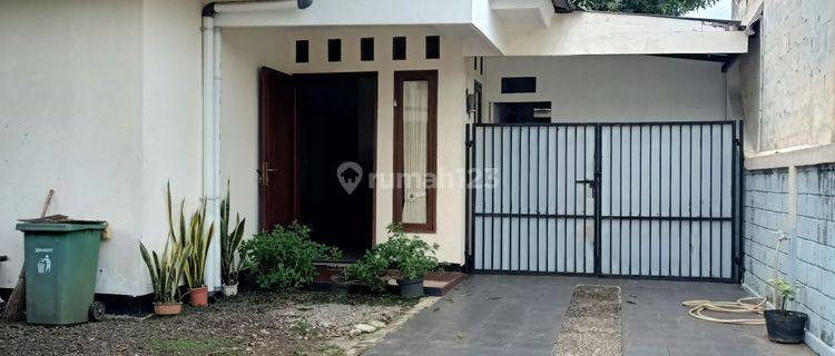 Dijual Rumah Dalam Komple 1