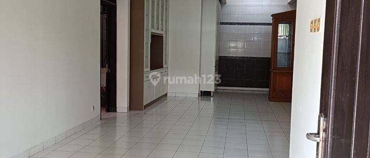 Disewakan Rumah Semi Furnish 3 Kamar Tidur Di Melati Mas Bsd  1