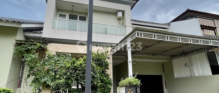 Rumah Hook Di Kebayoran Bintaro Sektor 7 1