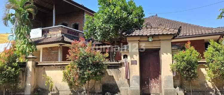 Hot List House for sale on the outskirts of Main Street, Sekar Sari Tangtu East Denpasar 1