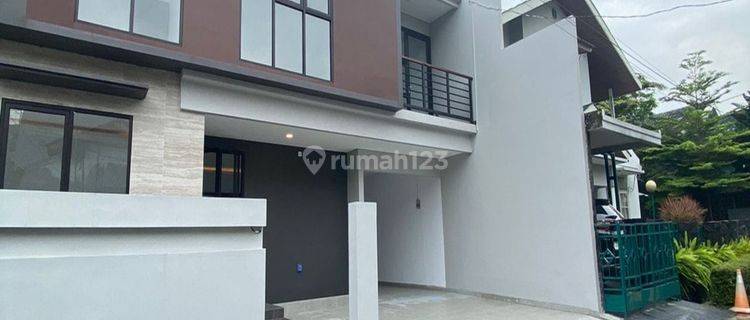 Rumah Sudah Renovasi 2 Lantai Sektor 9 Bintaro SHM 1