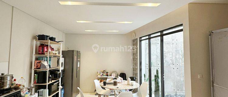 Disewakan Rumah Cantik Siap Huni Cluster Simakirana Kota Baru Parahyangan 1