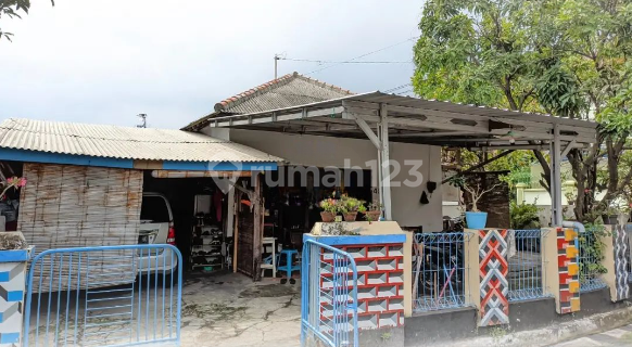 Rumah Bagus di Jl. Puspogiwang, Semarang 1