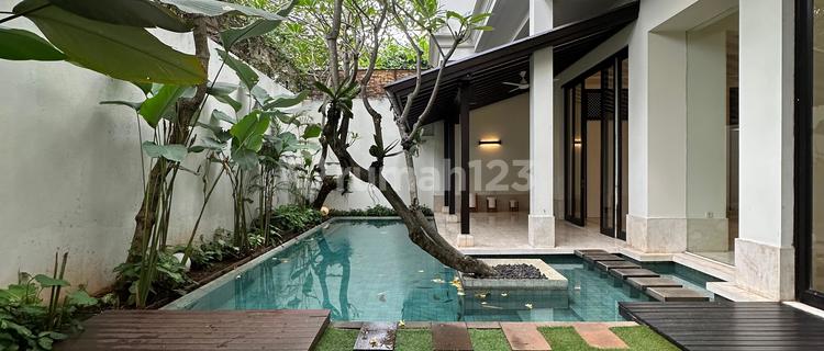 Rumah Mewah Modern Tropical Pejaten Barat 1