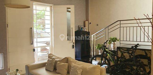 Dijual Rumah Elite 2 Lantai di Kompleks Cemara Asri Medan 1