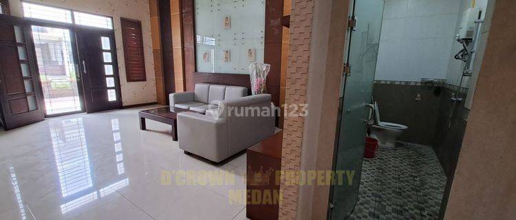 Luxury Villa 2 Lantai di Kompleks Cemara Asri Medan 1