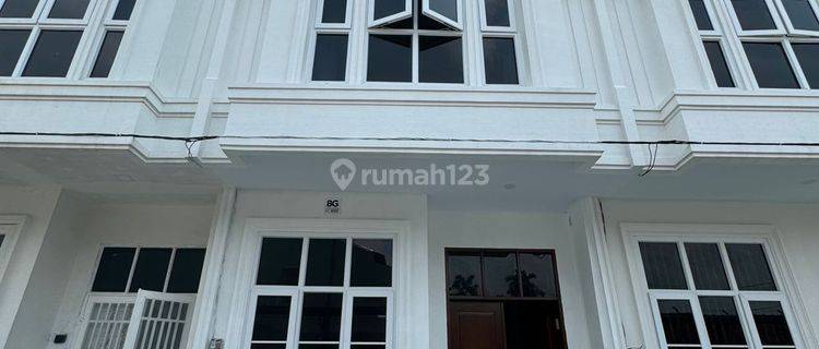 Rumah Baru 2 Lantai Komplek Regent Estate 1