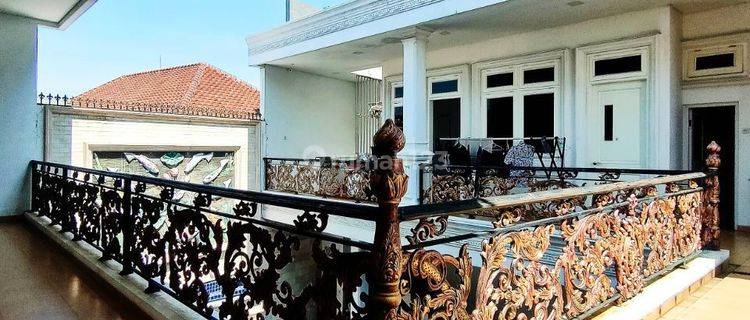 Rumah Mewah Dalam Kompkek Di Lengkapi Private Pool  Duren Sawit Jakarya Timur  1