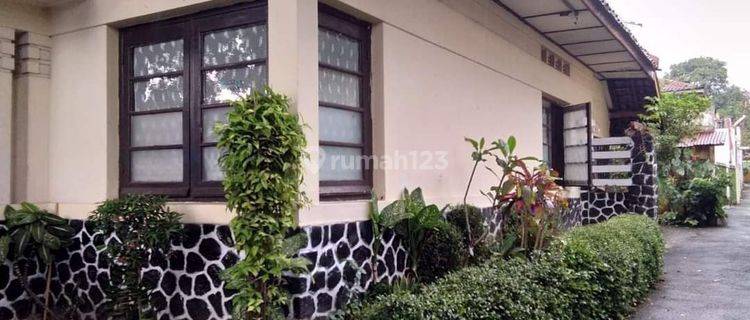 Rumah Belanda strategis pusat kota bandung dekat gedung sate mall 1