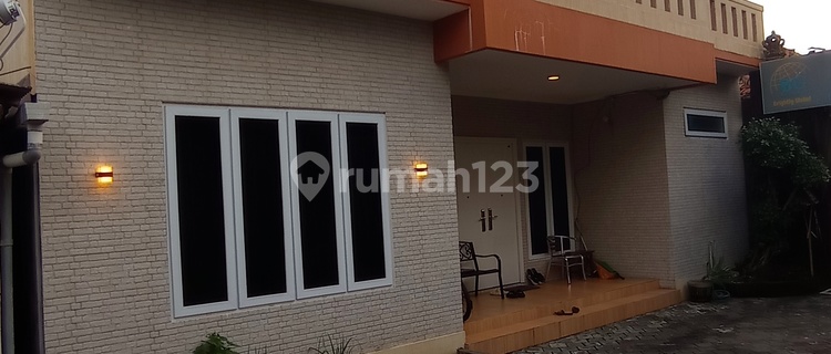 Disewakan Rumah Luas 2 Lantai Dekat Rs Kapal, Badung, Bali 1