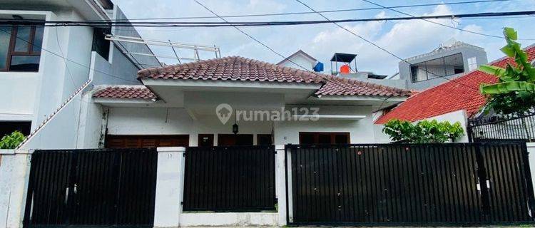 Rumah Sewa Tebet Dalam Komplek Bisa Untuk Kantor 1