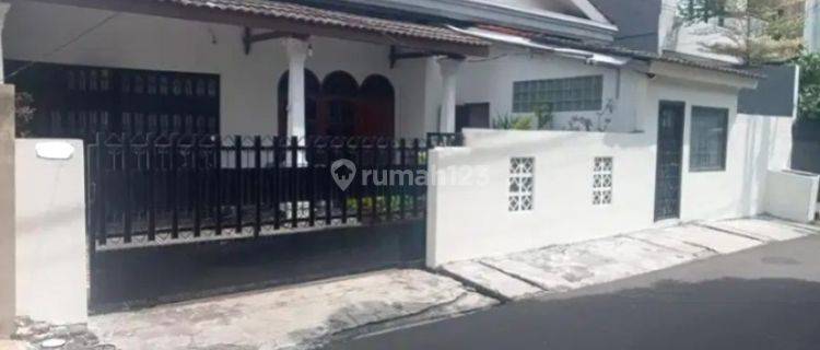 Di Sewakan Rumah Nyaman 2 Lantai di Tanah Kusir, Jakarta Selatan  1