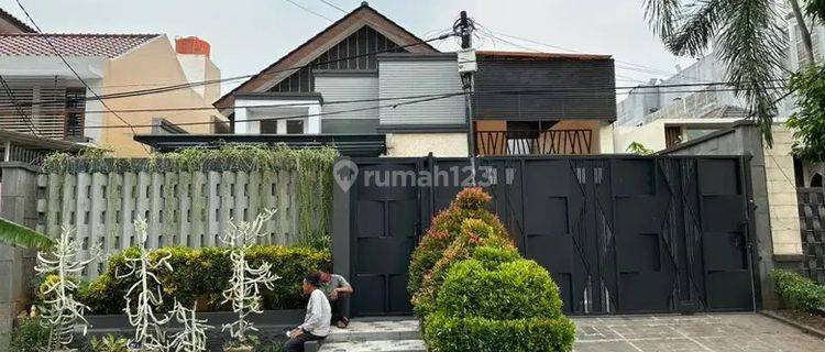 Di Sewakan Rumah Mewah 2 Lantai di Matraman, Jakarta Timur 1