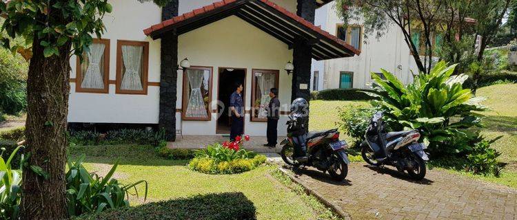 Villa Murah Furnished di Lembang Villa Istana Bunga Parongpong 1