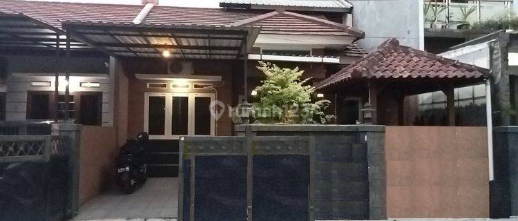 Rumah 2 Lantai Bagus Full Furnished SHM di Pinus Regency ,Bandung 1