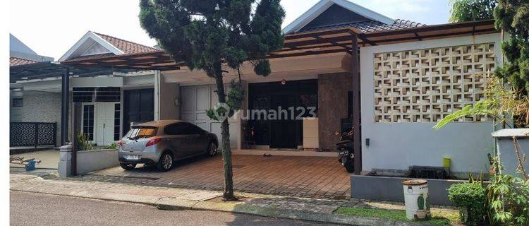 Rumah 2 Lantai Bagus Semi Furnished di Singgasana Pradana,bandung 1