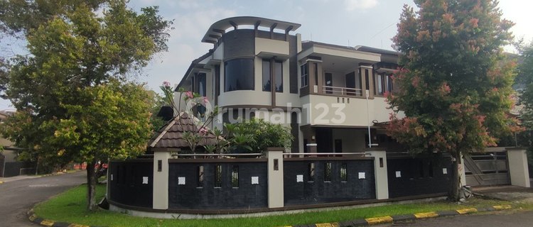 Good 2-Story Unfurnished SHM House in Batununggal, Bandung 1