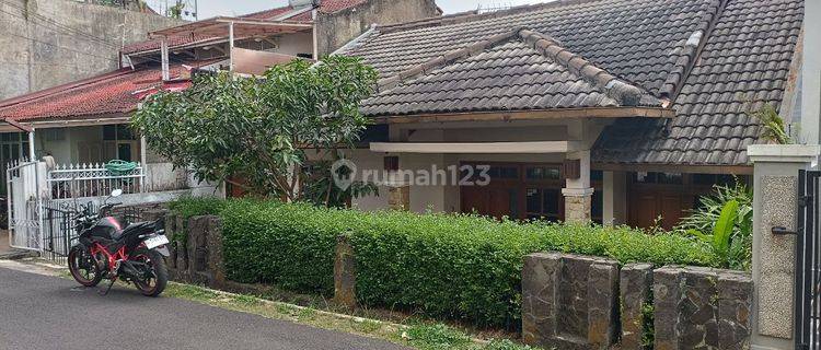 Rumah Terawat Siap Huni Unfurnished SHM di Cigadung, Bandung 1