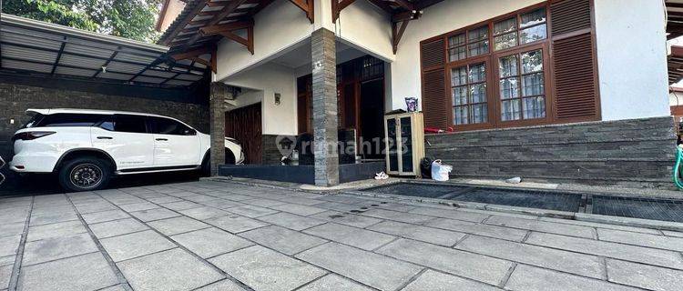 Rumah Hook Bagus Murah Siap Huni SHM Dekat Tol Pasteur, Bandung 1