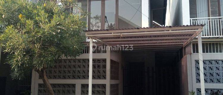 Rumah 2 Lantai Bagus Unfurnished SHM di Buah Batu Square, Bandung 1