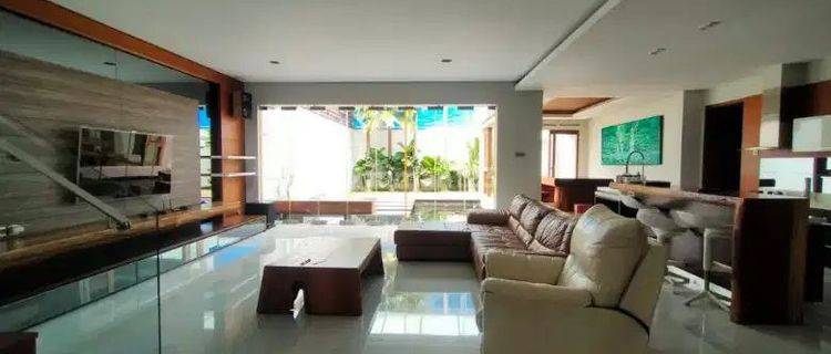 Rumah Mewah 2 Lantai Full Furnished Batununggal  1