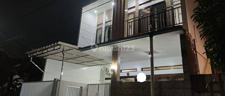 DiSewakan Rumah Tempat Tinggal 2 Lantai di Prima Harapan Regency 1