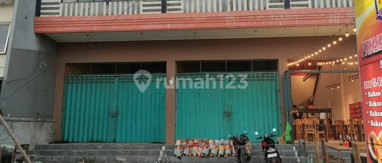 2-Story Shop House in a Strategic Location with Spacious Parking 1