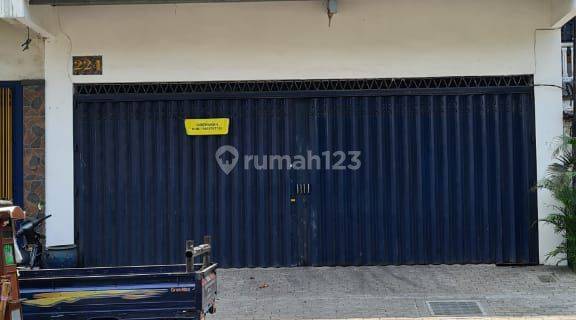 Ruko Disewakan 3 Lantai Sudah Renovasi 1