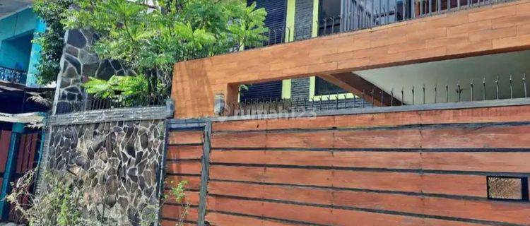 Rumah Bagus 2 Lantai Siap Huni di Kawasan Bintaro Ulujami 1