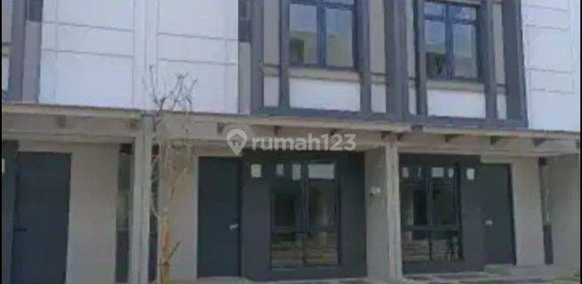 Rumah-Tempat Usaha 3 Lantai DisewakanStrategis di BSD 1