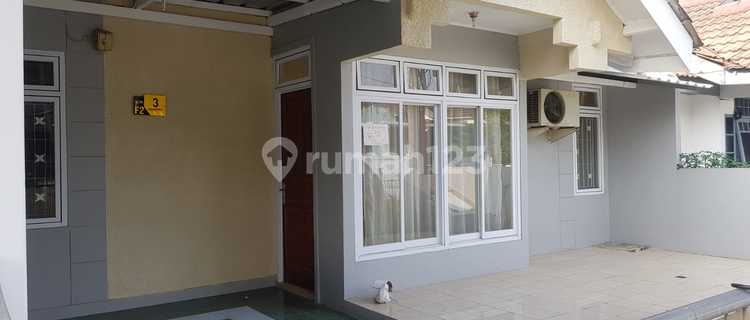 Rumah Siap Huni dan Nyaman Strategis di B S D 1