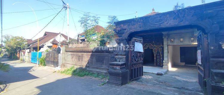 RUMAH TINGGAL LOKAS STRATEGIS DI BATUBULAN GIANYAR IM 1