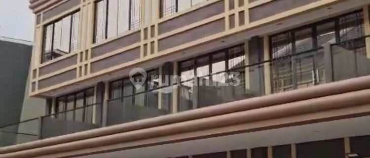 3-Storey Shophouse in Korean Town Green Lake City, Tangerang – Strategic Location Opposite La Vela Street. 1
