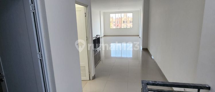 Dijual Termurah Ruko La Riviera Pik 2 Hanya 4M Masih Nego  1