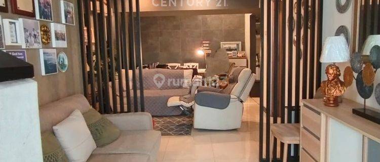 Rumah Modern 2 Lantai Sudah Renovasi Emerald  Town House  8081 1